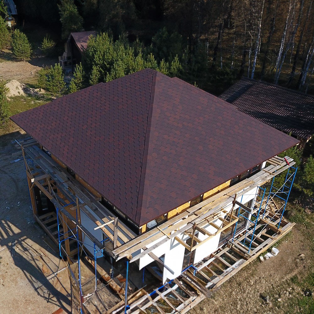 Шатровая крыша в Новом Уренгое и Ямало-Ненецком автономном округе